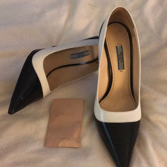 Prada Spectator Pumps - Picture 2 of 10